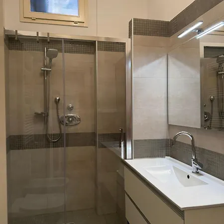 Elegance & Design In The Historic Center Bologna