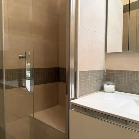Elegance & Design In The Historic Center Appartement